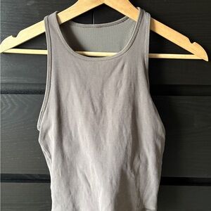 Vuori Racerback Tank w/ Built-In Bra